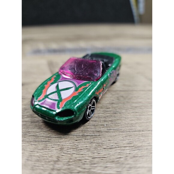 Hot Wheels 1996 Jaguar XK8 Diecast 1/64 Mattel Loose Toy Car - Picture 1 of 5